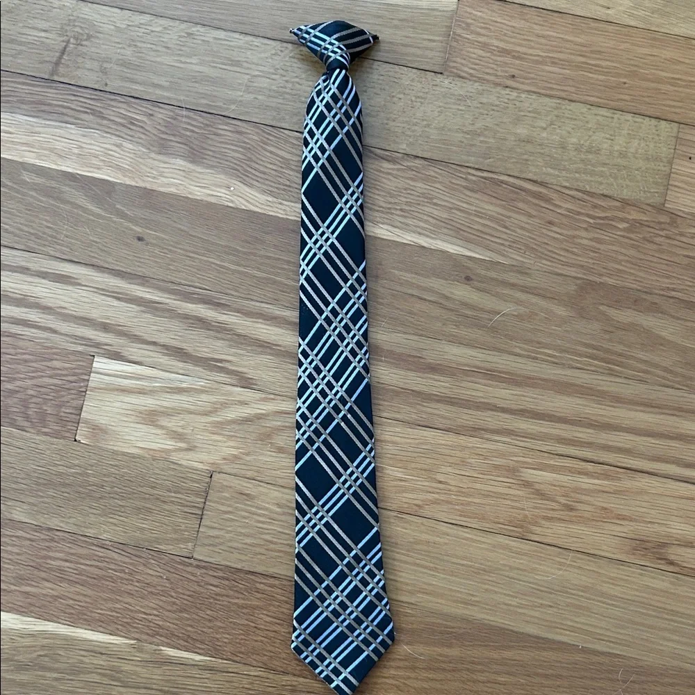 Black & gold boys clip on tie 17”